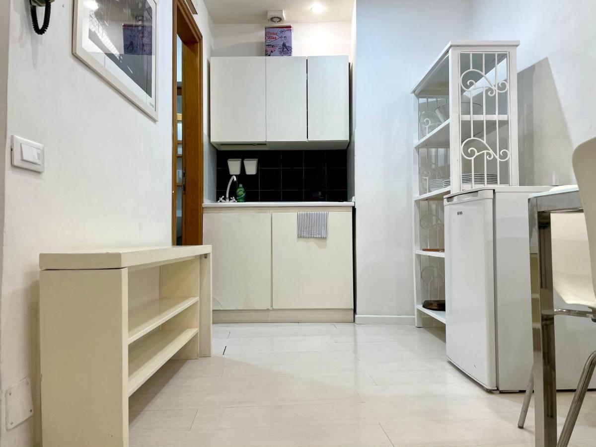 Colosseo 13 Boutique Apartment Rome Buitenkant foto